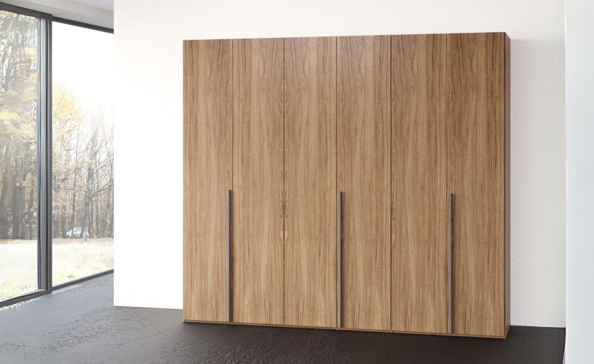 Mia armadio 6 ante battenti noce biondo -In pannello nobilitato decorativo -Legno scuro-Nobilitato-238 cmx240 cm