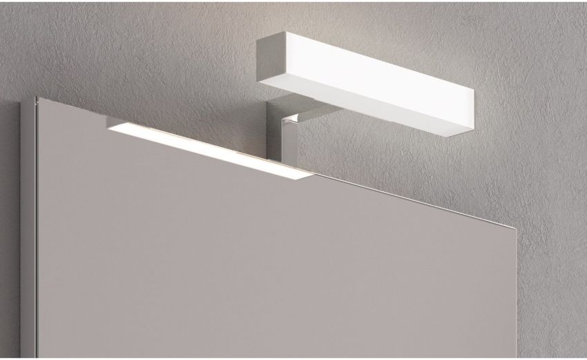Lampada bagno LED--Cromo--11 cmx20 cm Lampada bagno LED--Cromo--11 cmx20 cm