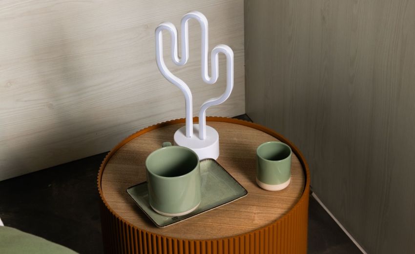 Cactus lampada da tavolo LED in plastica verde --Verde-Plastica-29 cmx15 cm